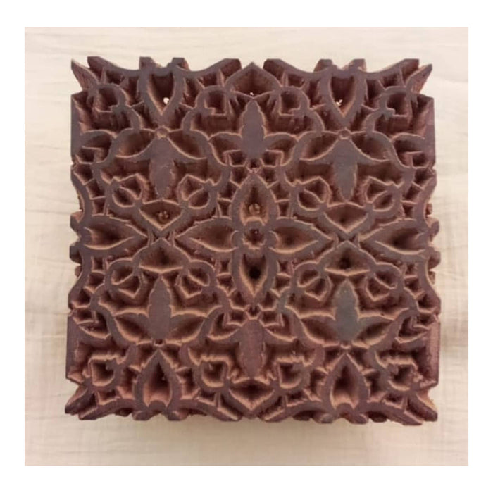 Natural Dyes & DIY Kits
